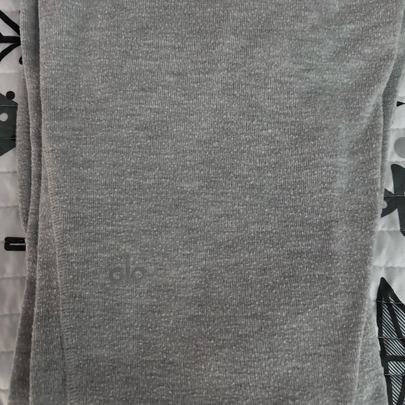 Alo Soho Sweatpant - Picture 4 of 5